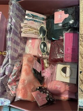 CSC Goodie box All New items